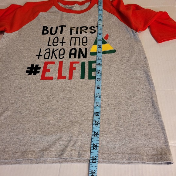 Gildan Youth Christmas "But First Let Me Take An Elfie" TShirt 3/4 Sleeve Medium - Picture 8 of 8